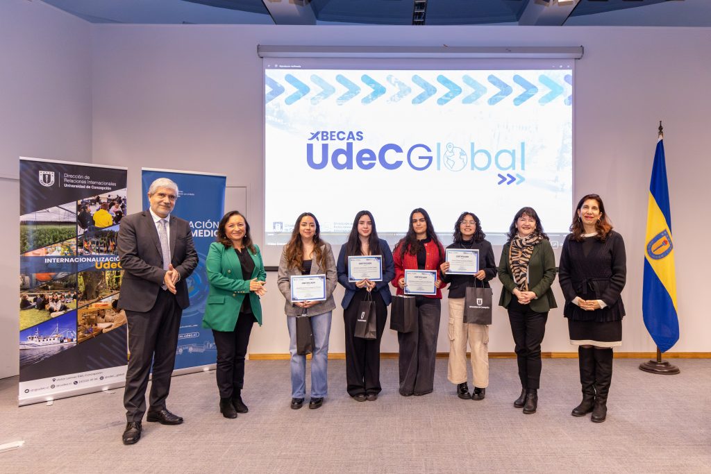 Encuentro-La-internacionalizacion-desde-la-UdeC-ampliando-fronteras-desde-el-sur-del-mundo-36-1024×683 (1)